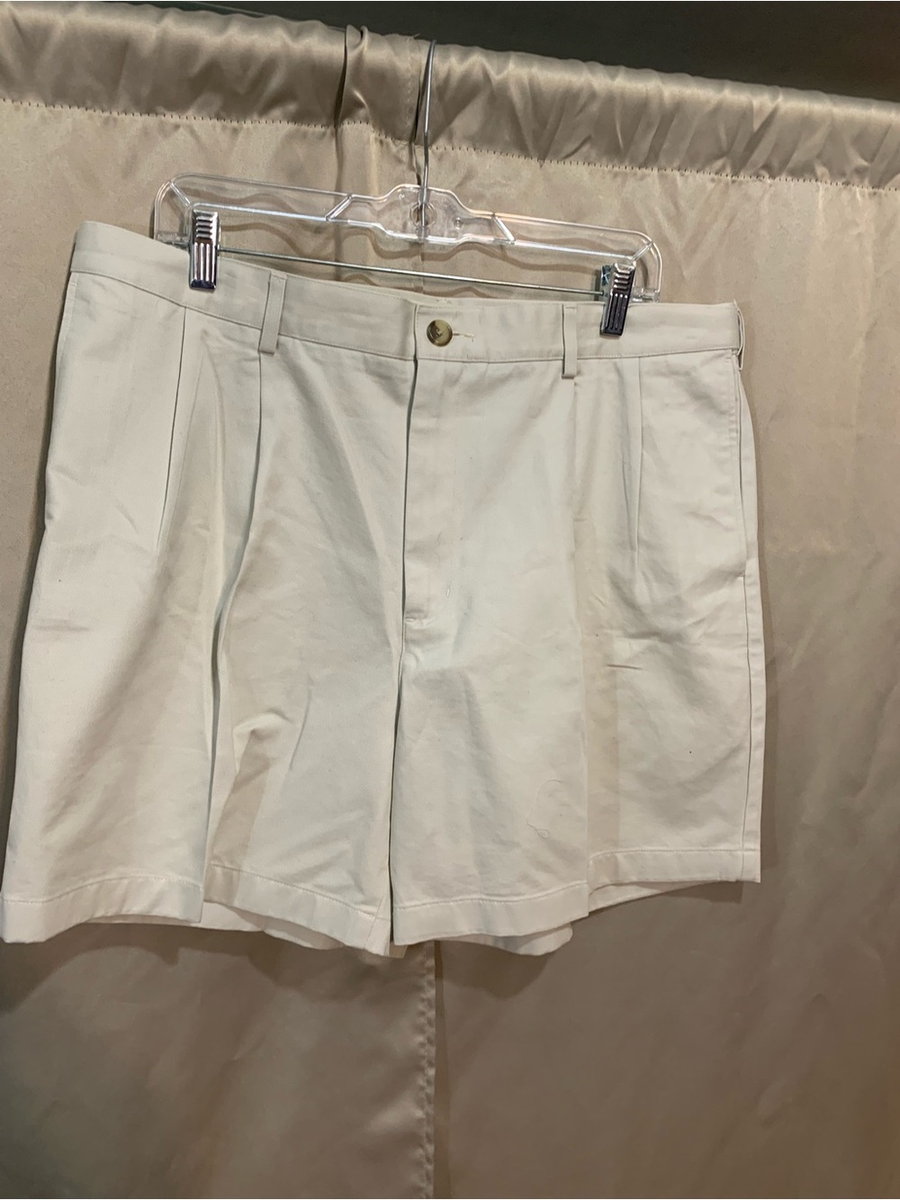 Lands' End Cream Flat-Front Men's Shorts #53/1